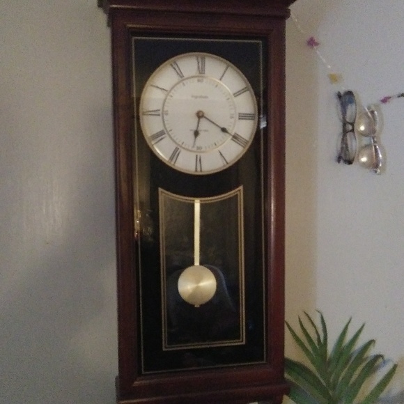 Clock - Picture 2 of 2